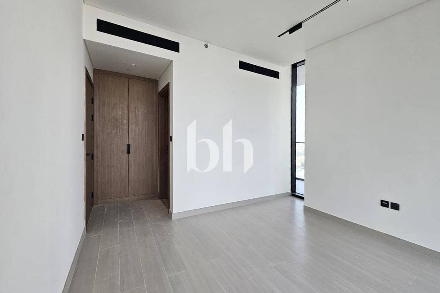 2 Bedroom Apartment in Binghatti Azure - photo 2
