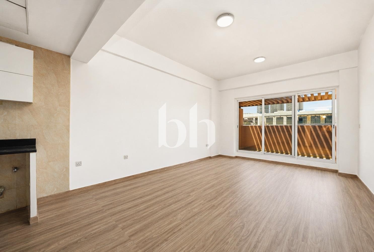1 Bedroom Apartment in Laya Residences - photo 2