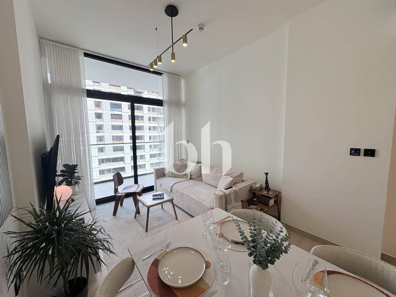 1 Bedroom Apartment in Binghatti Emerald - photo 1