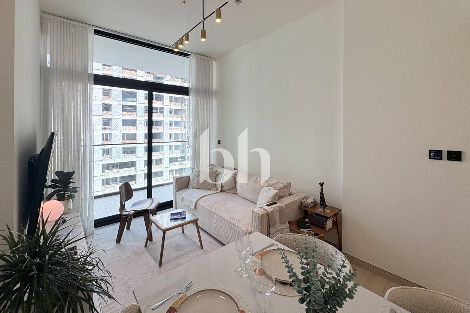 1 Bedroom Apartment in Binghatti Emerald - photo 1