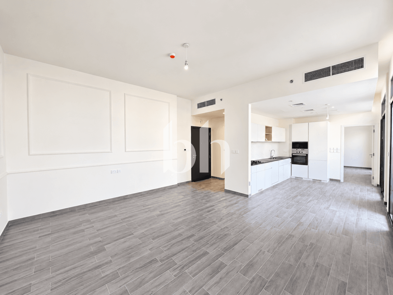 2 Bedroom Apartment in Belgravia Square A - photo 2