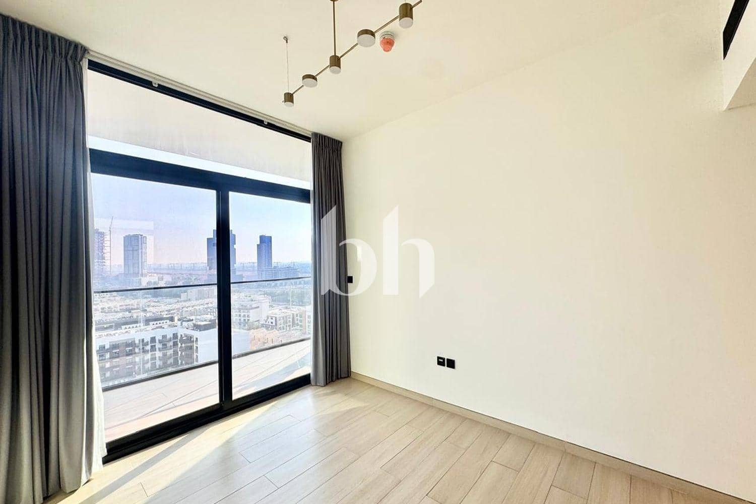 1 Bedroom Apartment in Binghatti Emerald - photo 2