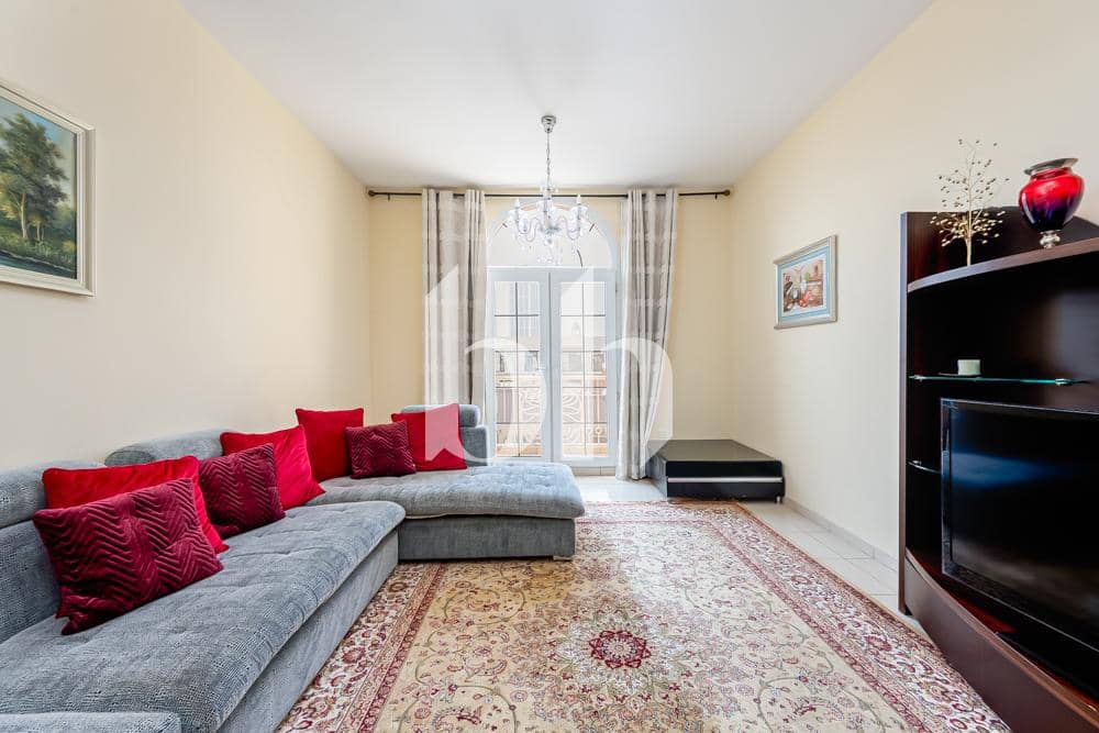 2 Bedroom Apartment in Florence 1