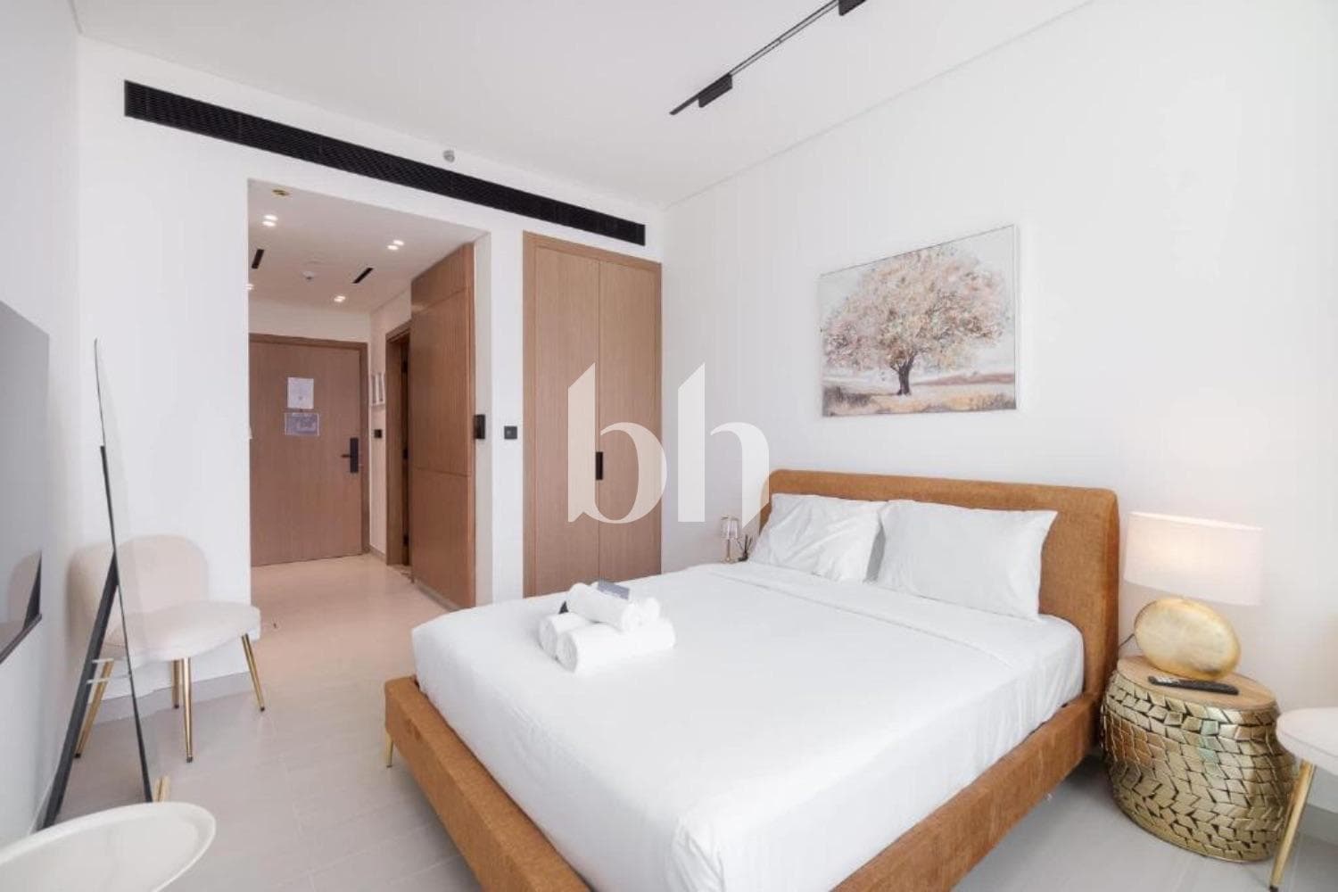 Studio Apartment in Binghatti Azure - photo 1