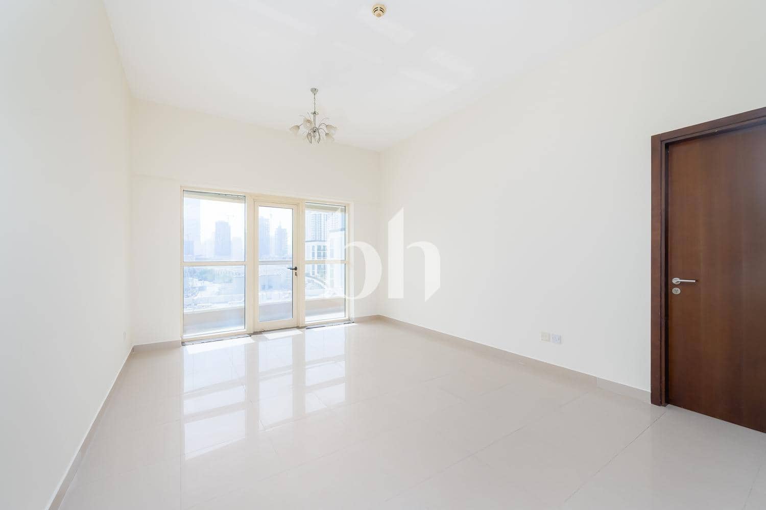 1 Bedroom Apartment in Dana Tower - photo 2
