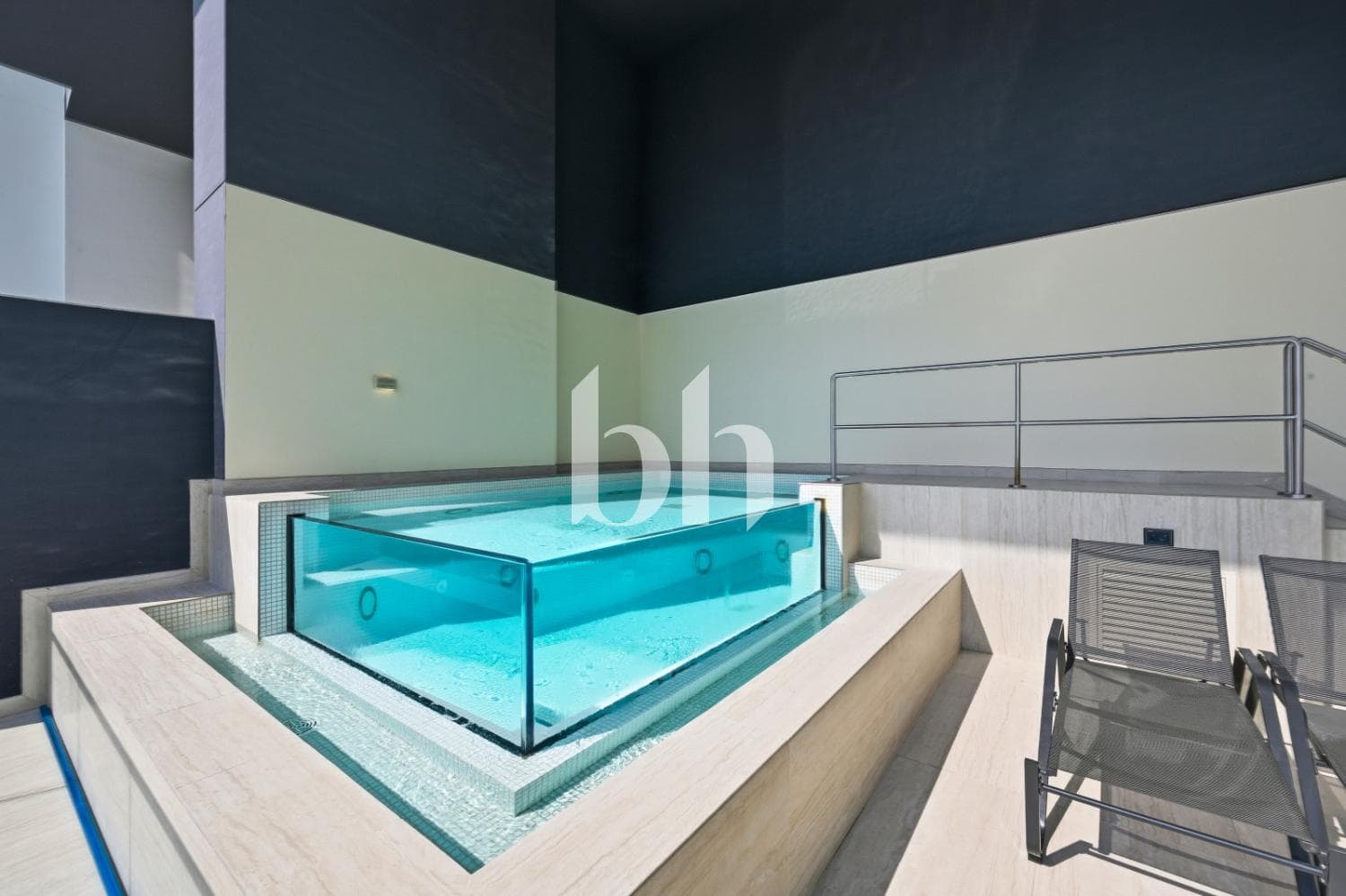 2 Bedroom Apartment in Binghatti Onyx - photo 2