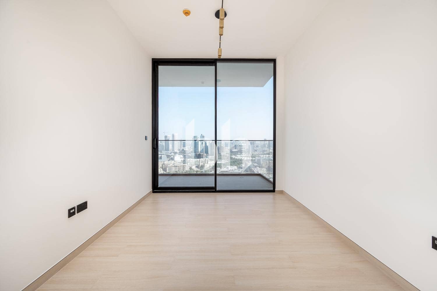 1 Bedroom Apartment in Binghatti Corner - photo 2