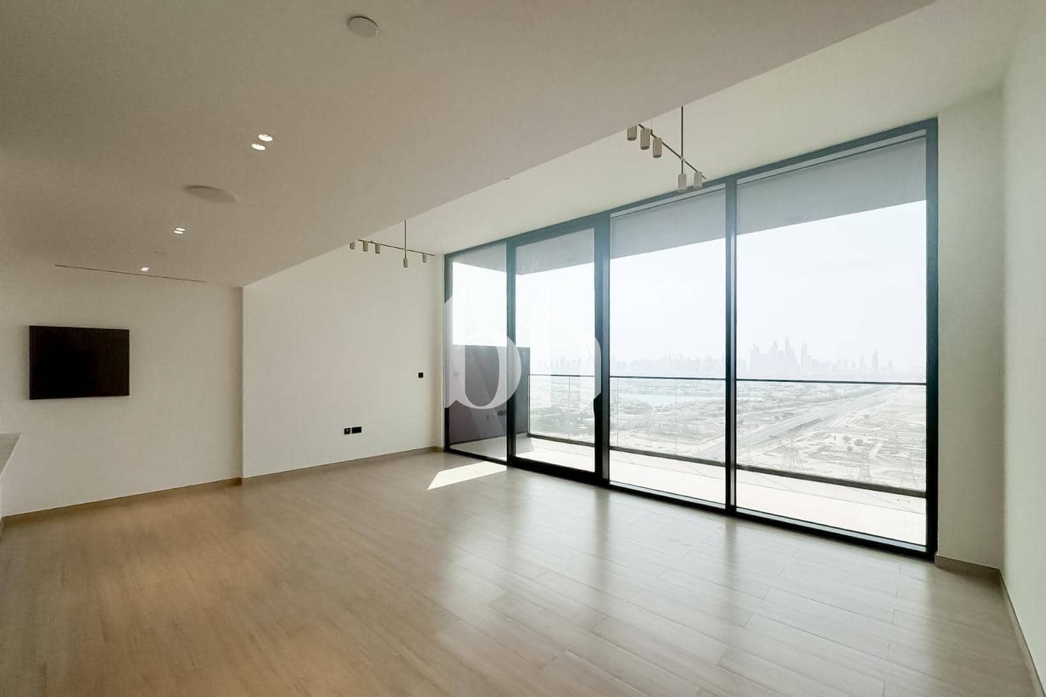 1 Bedroom Apartment in Binghatti Corner - photo 2