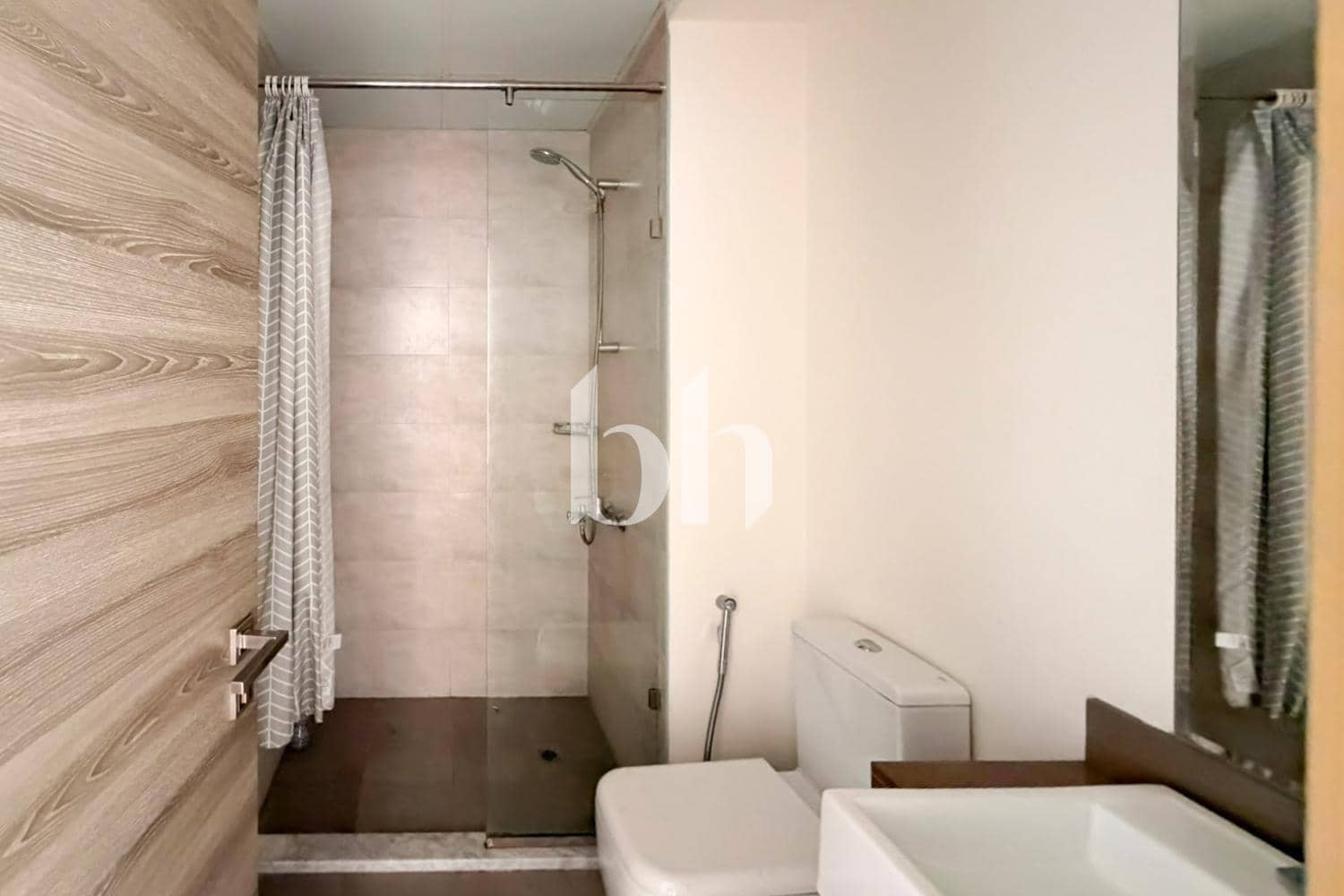 1 Bedroom Apartment in Bloom Towers B - photo 1