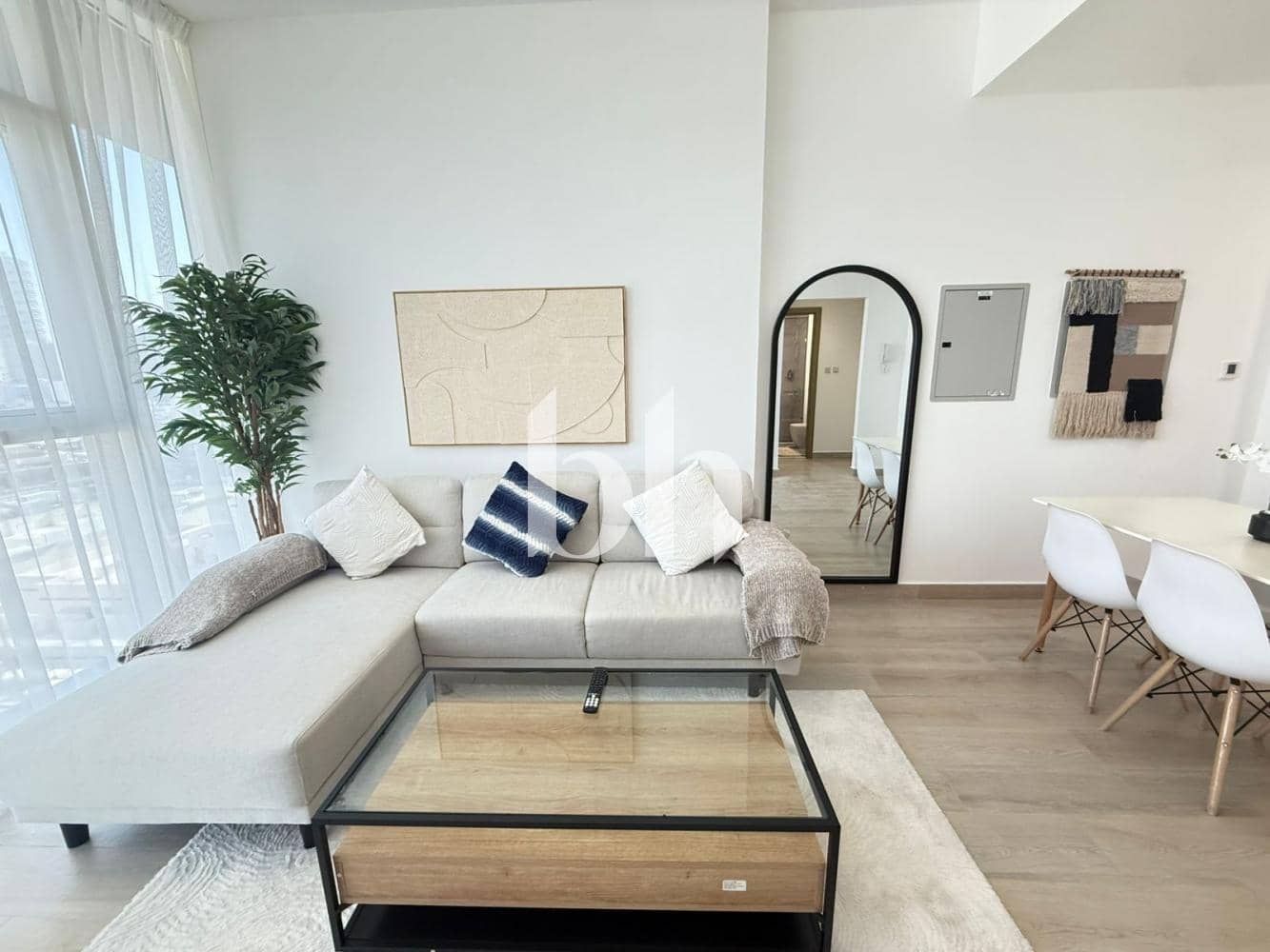 1 Bedroom Apartment in Bloom Towers B - photo 2