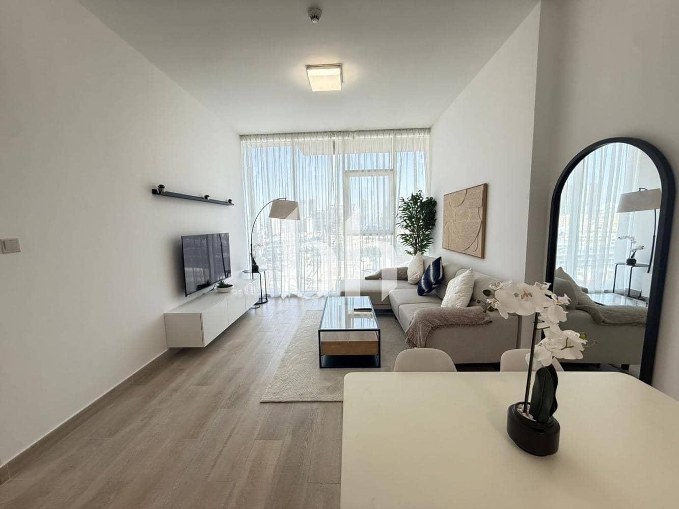 1 Bedroom Apartment in Bloom Towers B - photo 1