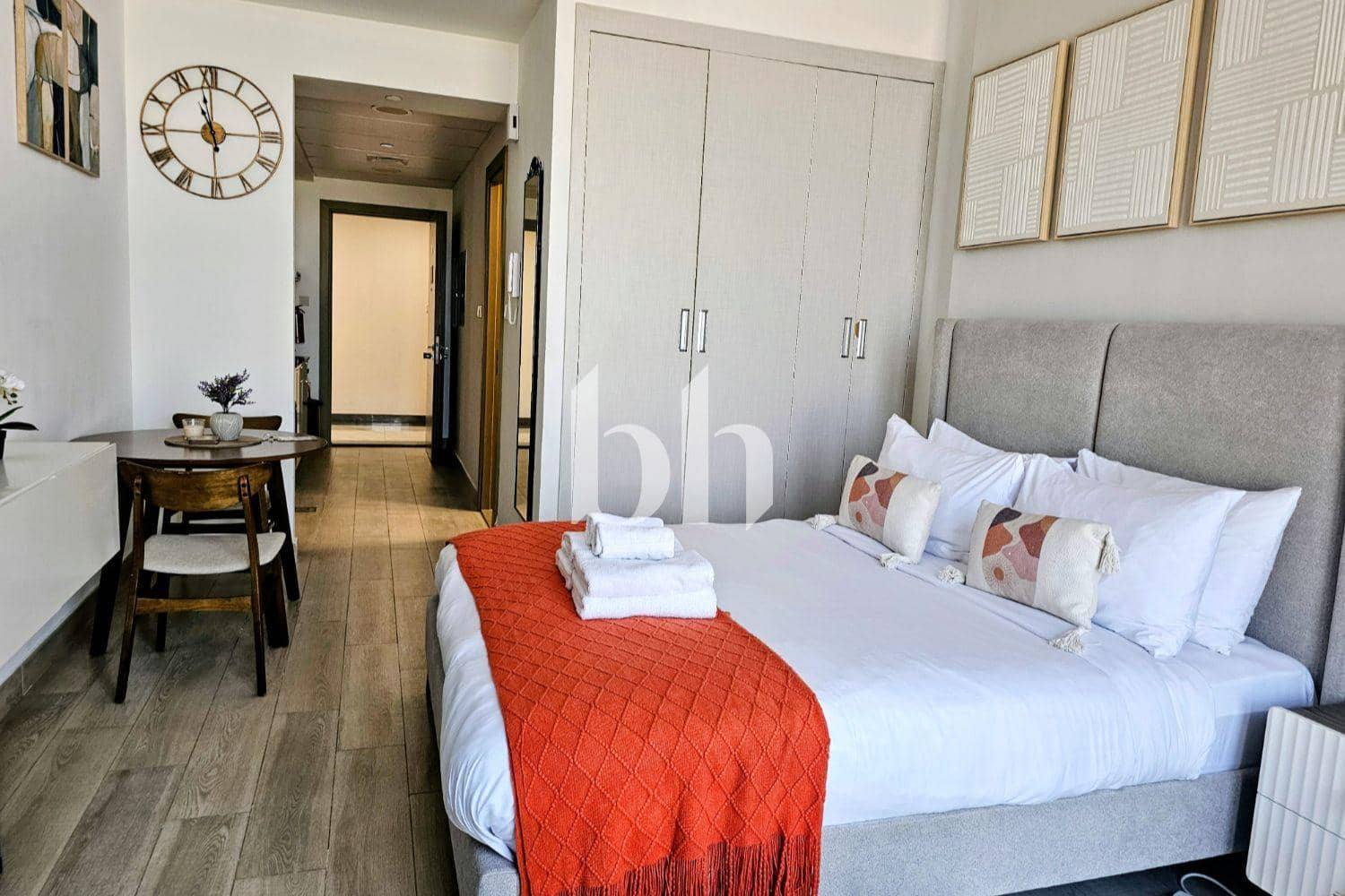Studio Apartment in Bloom Towers B - photo 1
