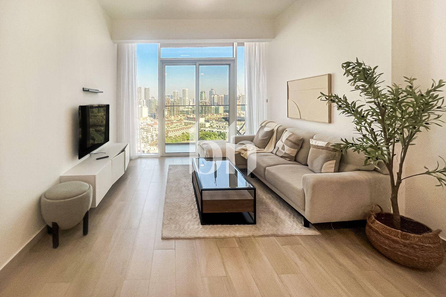 1 Bedroom Apartment in Bloom Towers B - photo 2