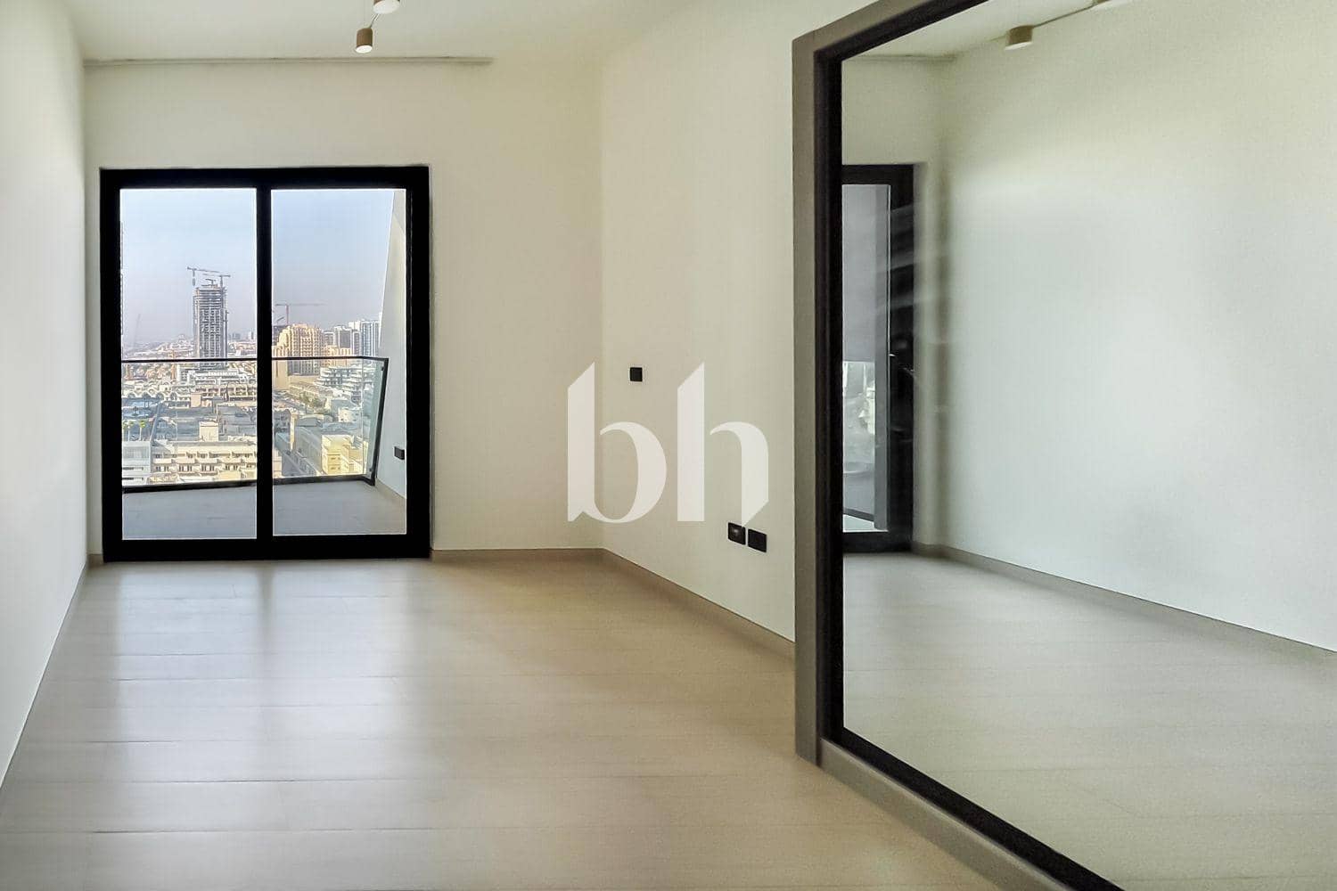 1 Bedroom Apartment in Binghatti Heights - photo 1