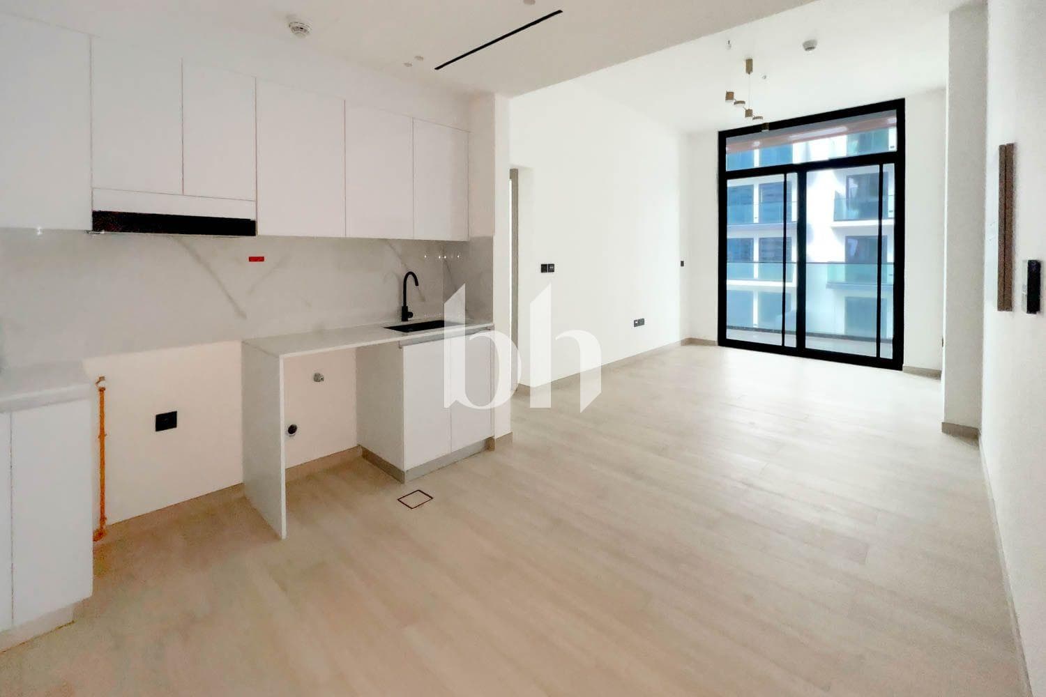 2 Bedroom Apartment in Binghatti LUNA