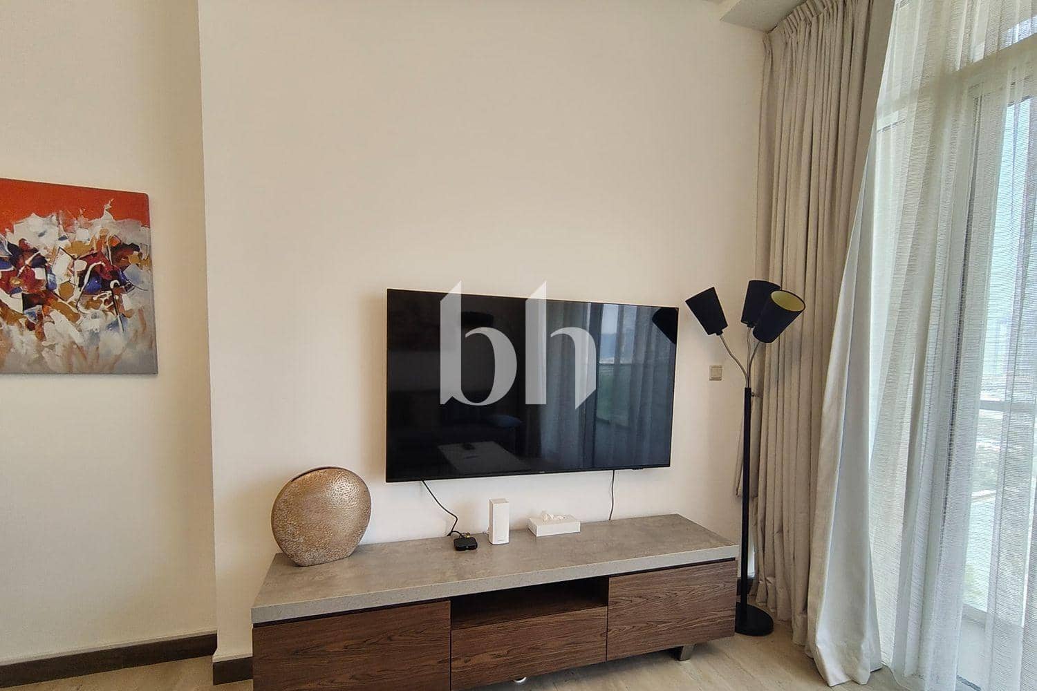 1 Bedroom Apartment in Hameni Tower - photo 2