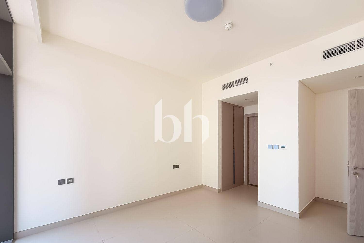 1 Bedroom Apartment in Hadley Heights - photo 1