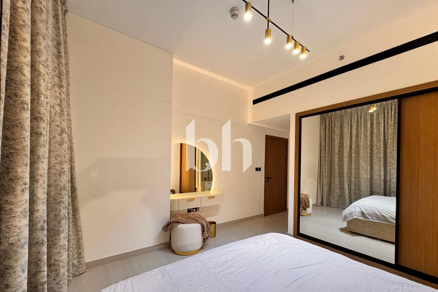 2 Bedroom Apartment in Binghatti Amber - photo 2