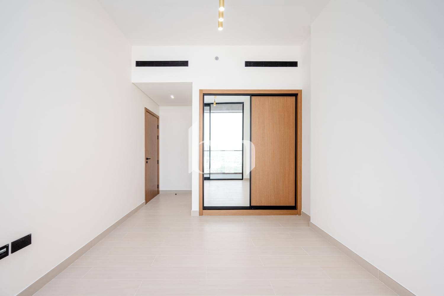 1 Bedroom Apartment in Binghatti Amber - photo 2