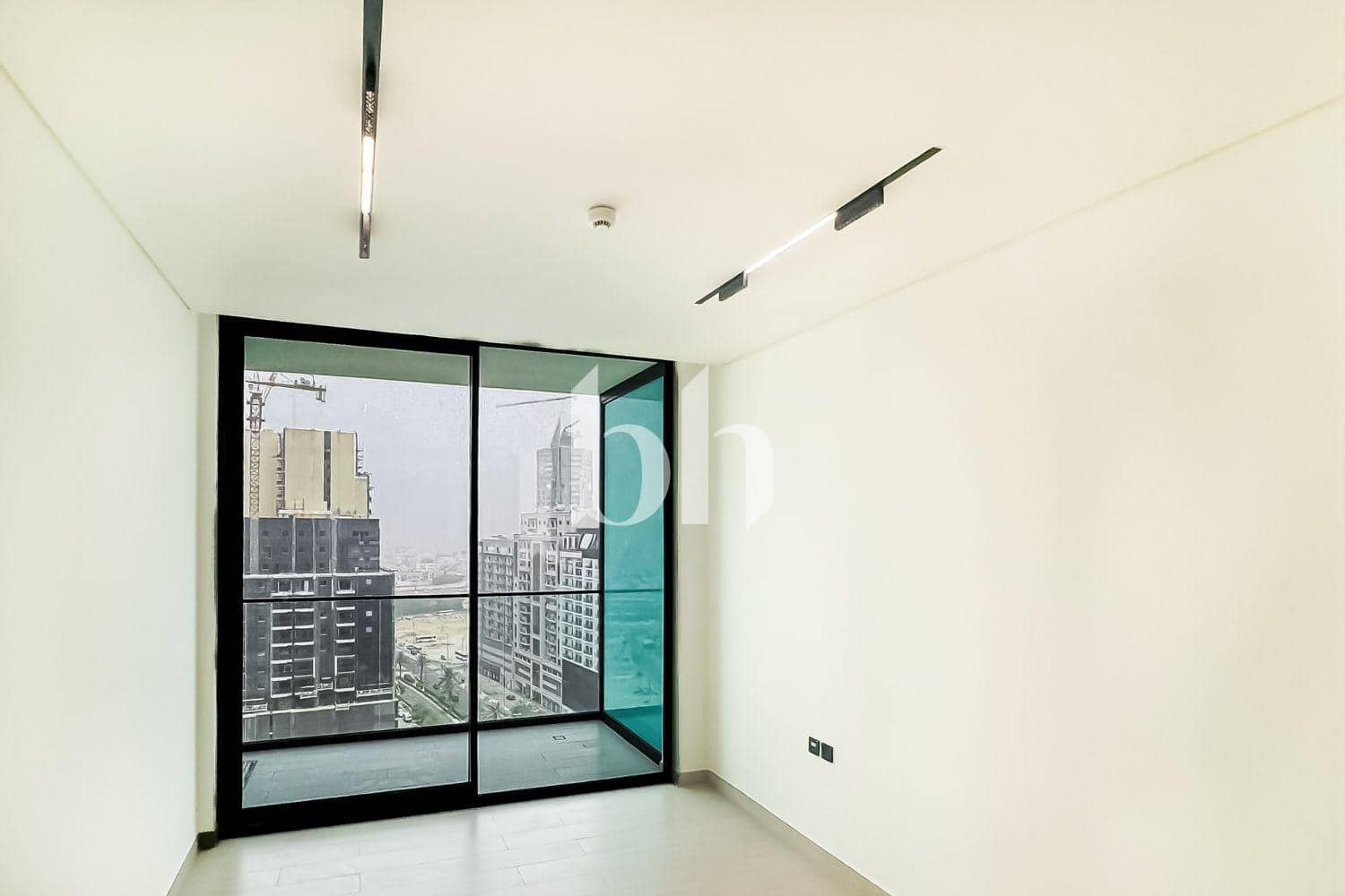 Studio Apartment in Binghatti Apex - photo 2
