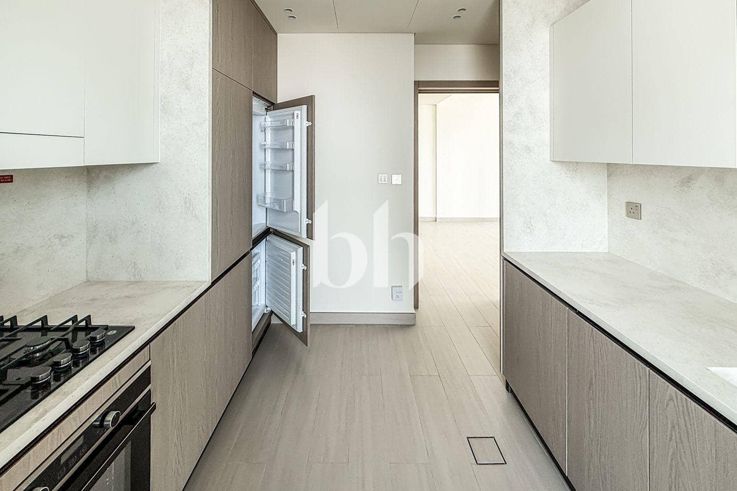 1 Bedroom Apartment in Binghatti Apex - photo 2