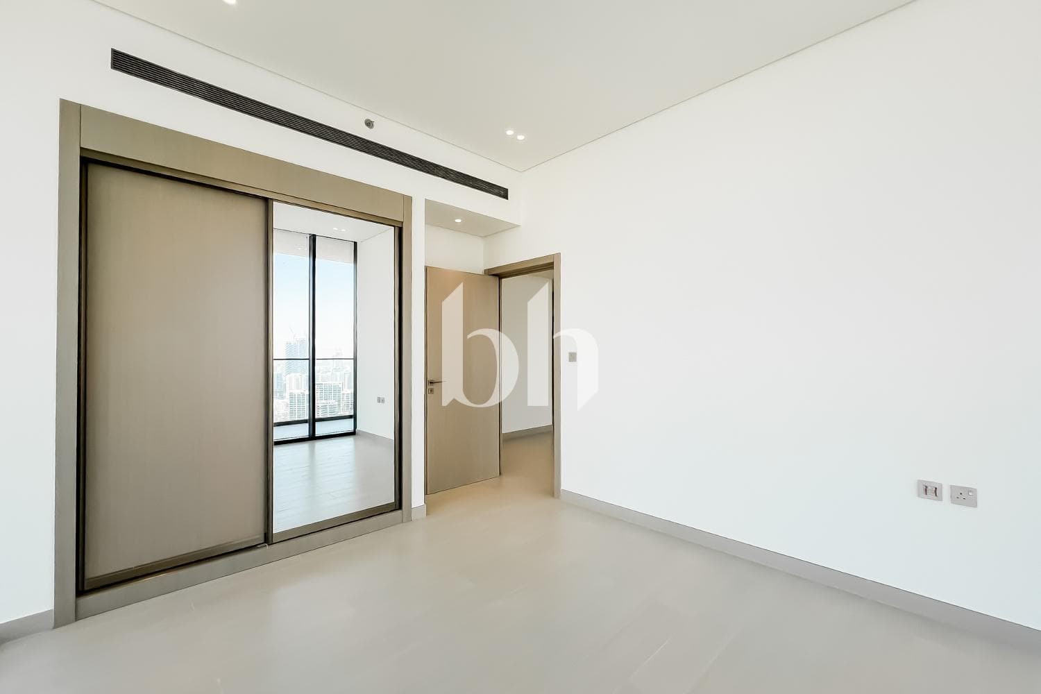 1 Bedroom Apartment in Binghatti Apex - photo 1