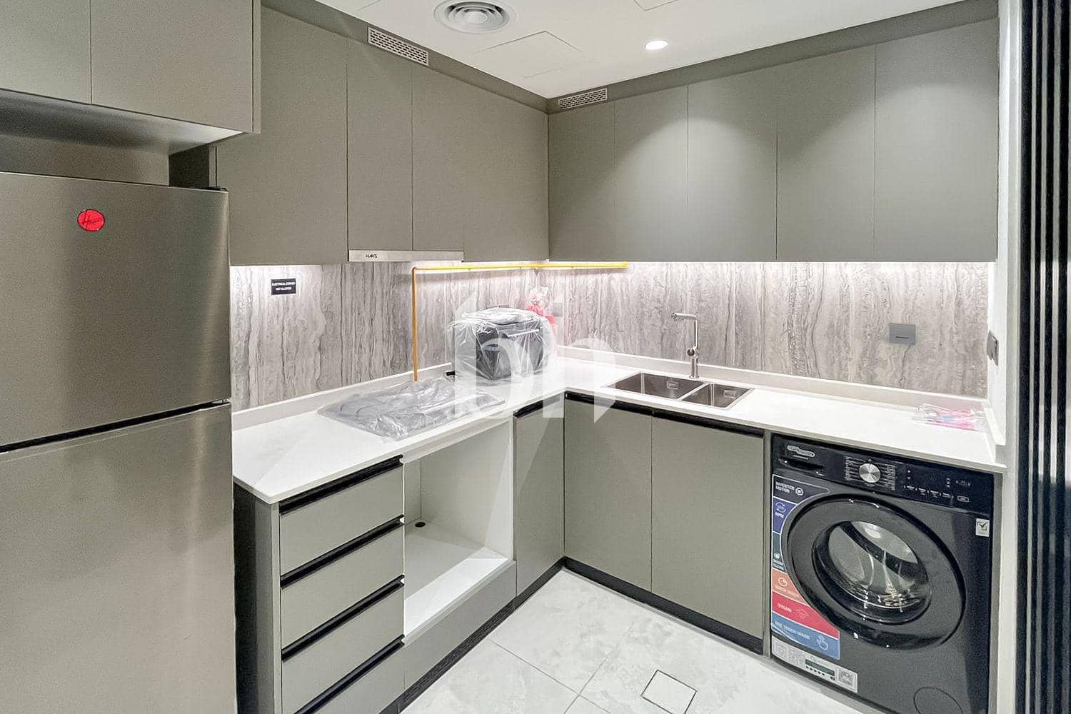 1 Bedroom Apartment in Cloud Tower A - photo 2