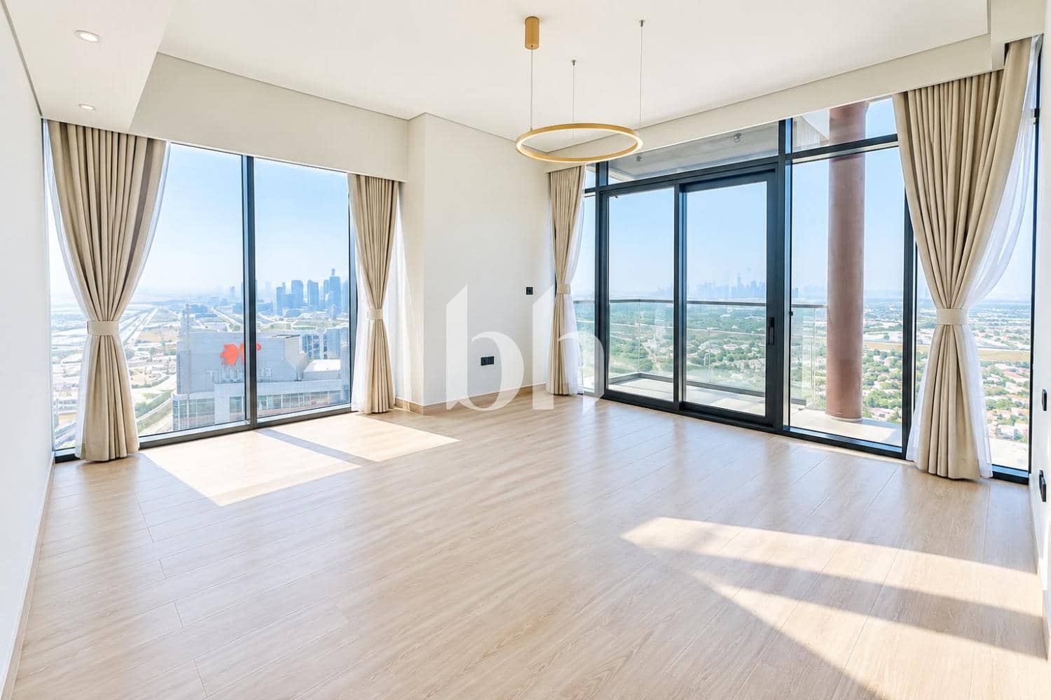 2 Bedroom Apartment in Seslia Tower - photo 2