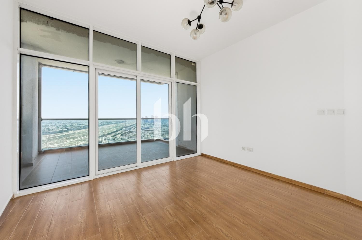 Studio Apartment in Al Jawhara Residences - photo 2