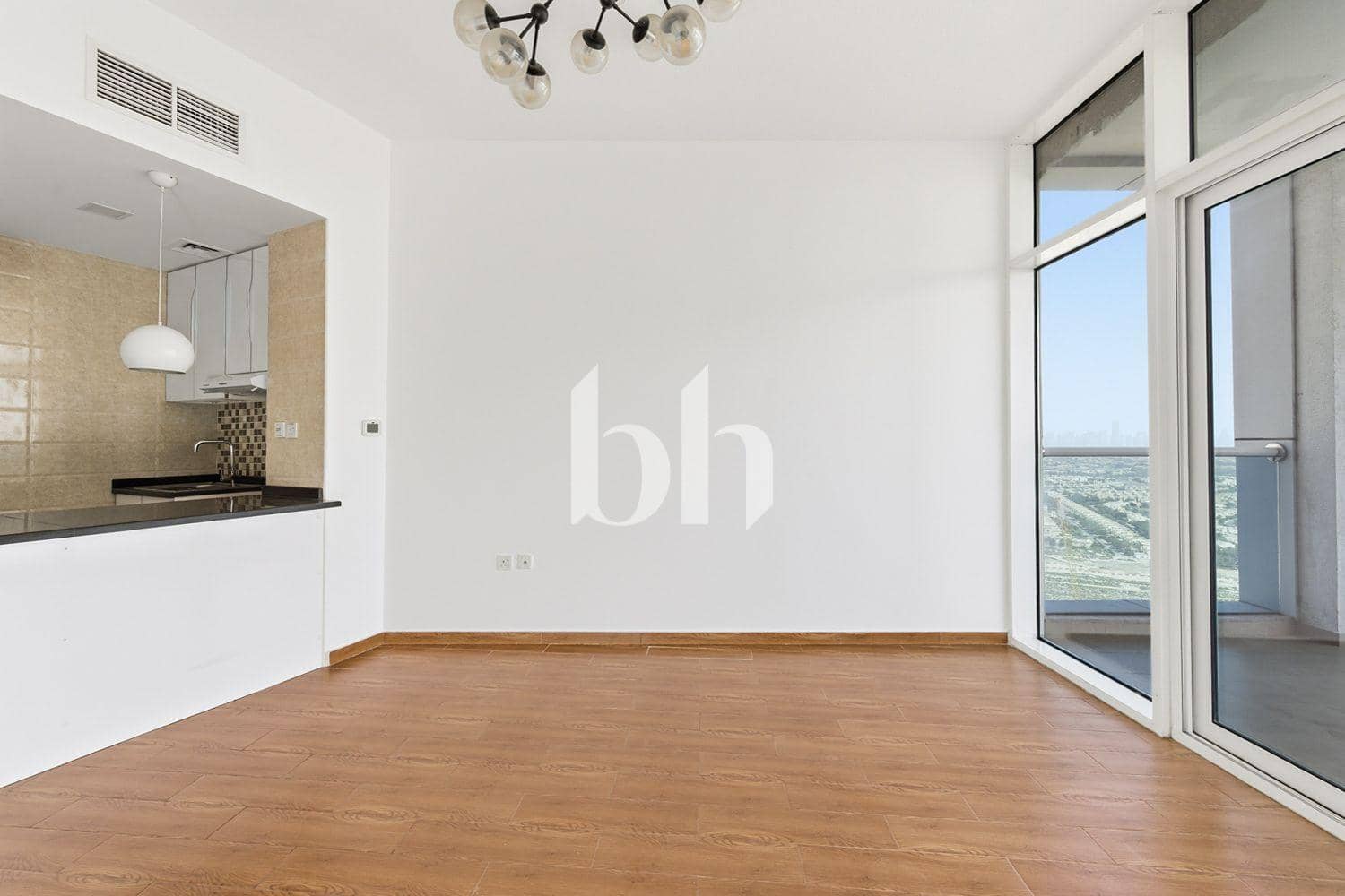 Studio Apartment in Al Jawhara Residences - photo 1