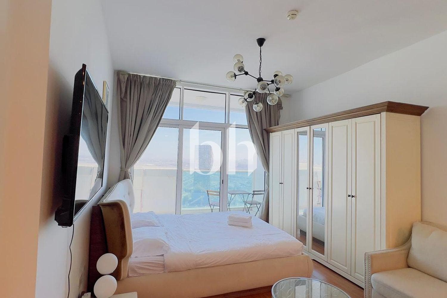 Studio Apartment in Al Jawhara Residences - photo 1