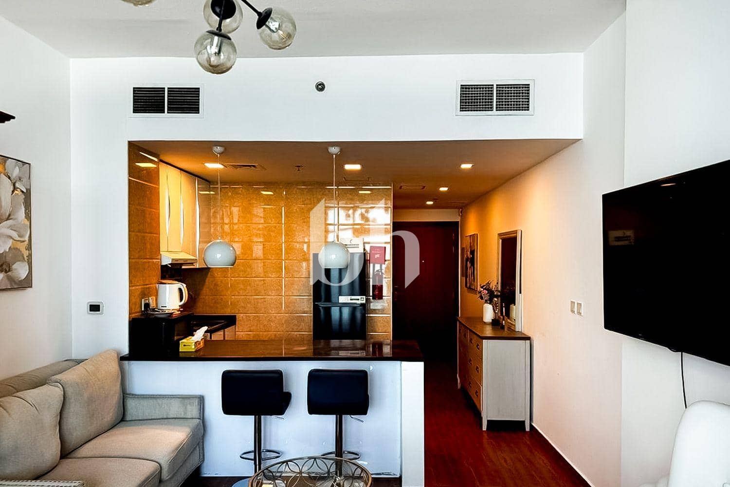 Studio Apartment in Al Jawhara Residences - photo 1