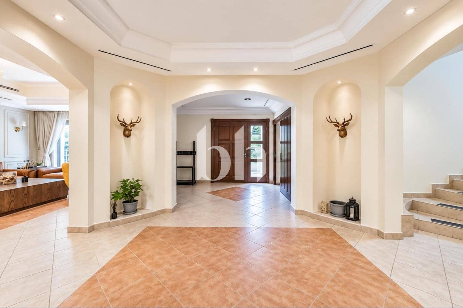 5 Bedroom Villa in Green Community West - photo 1