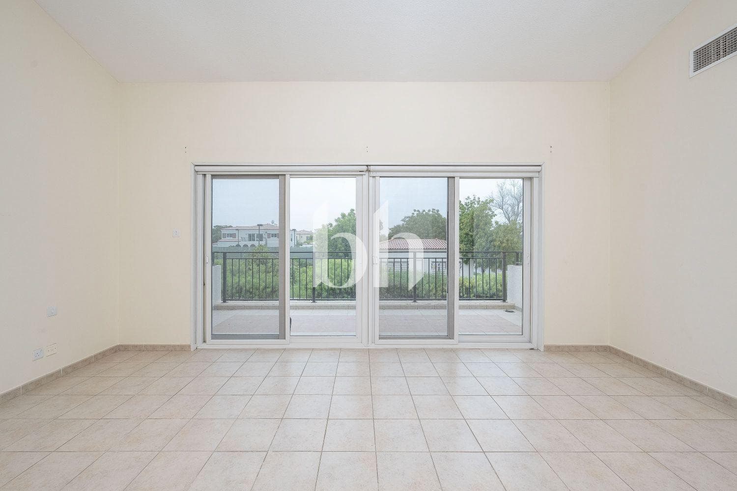 5 Bedroom Villa in Green Community West - photo 2