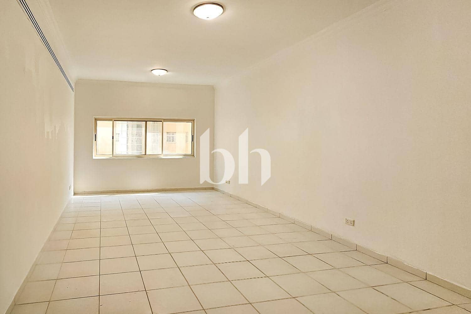 2 Bedroom Apartment in Ajdan Residence - photo 2