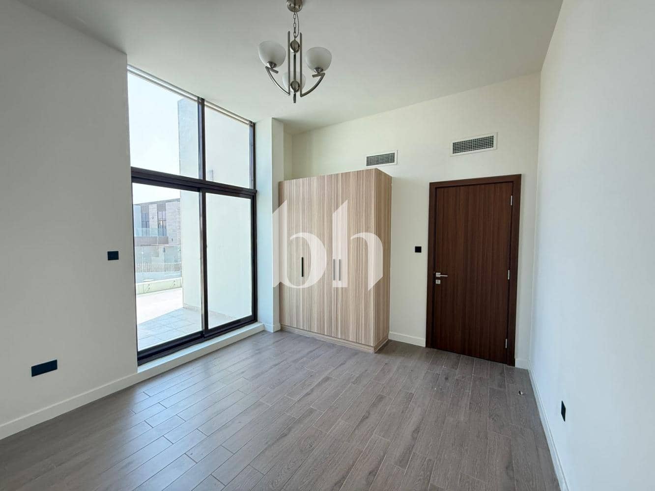 4 Bedroom Villa in Elie Saab VIE Townhouses - photo 1