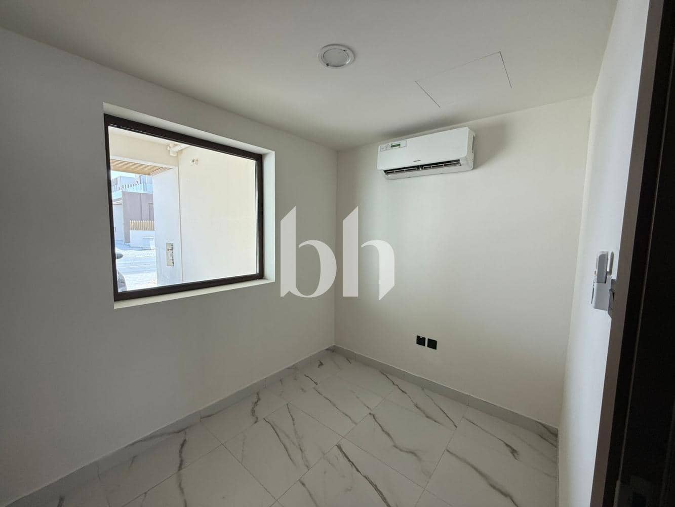 4 Bedroom Villa in Elie Saab VIE Townhouses - photo 2