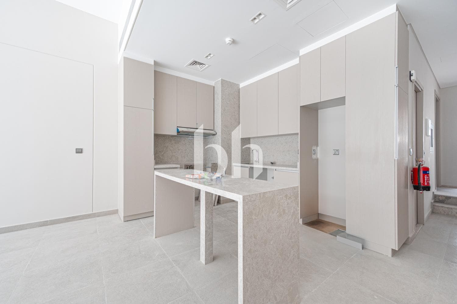 3 Bedroom Townhouse in MAG Eye - photo 1