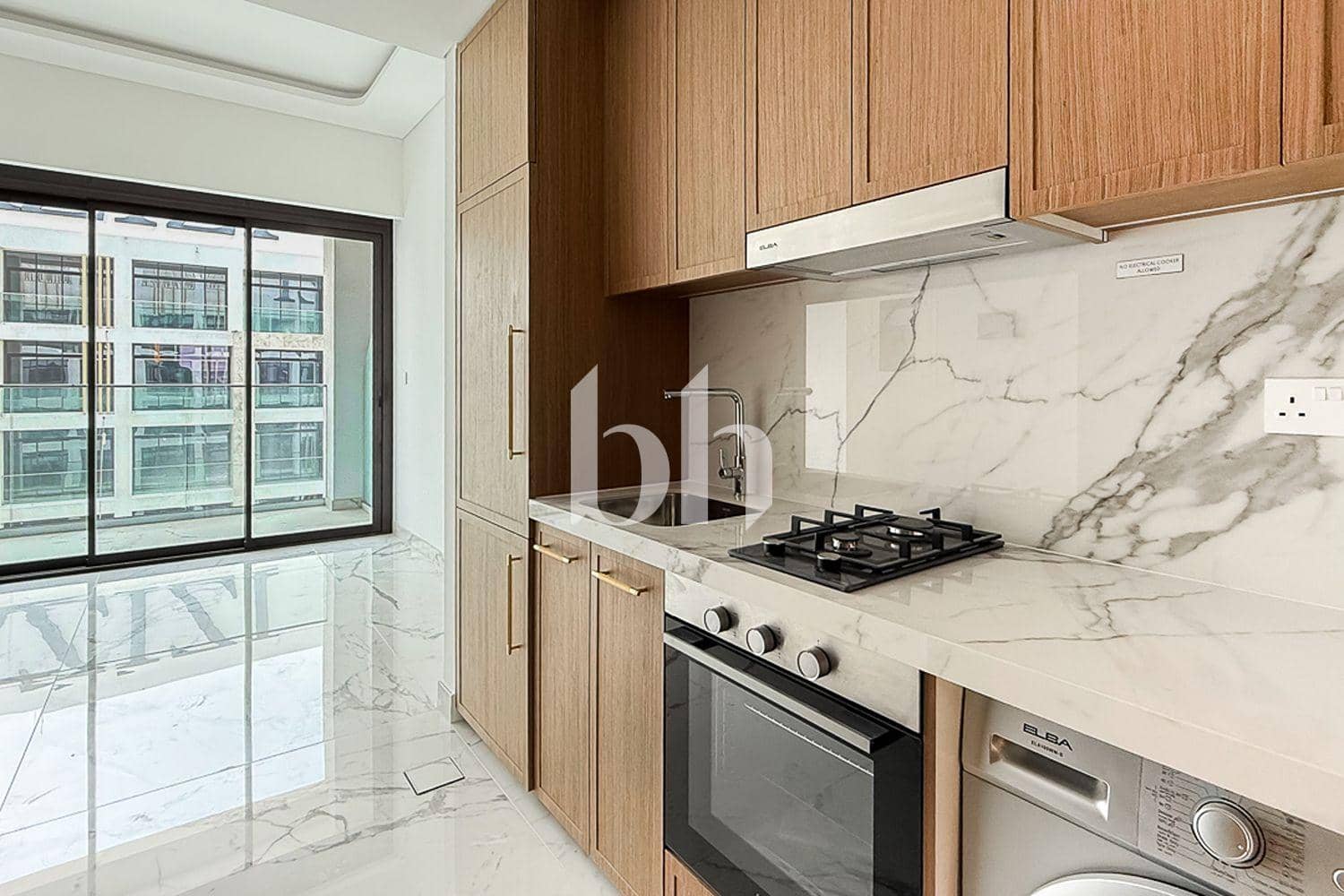 Studio Apartment in Azizi Riviera 65 - photo 1