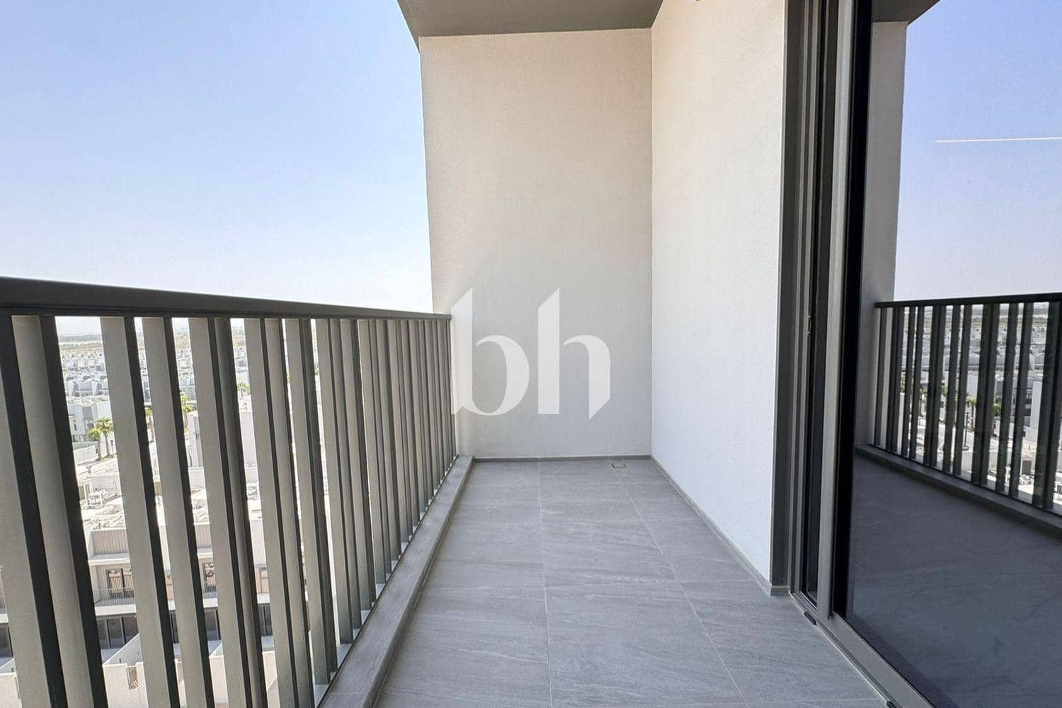 Studio Apartment in MAG 890
