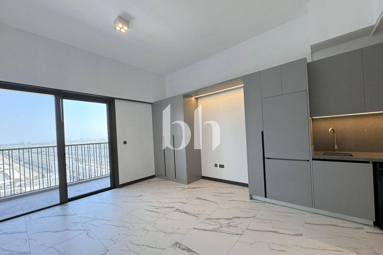 Studio Apartment in MAG 890 - photo 1