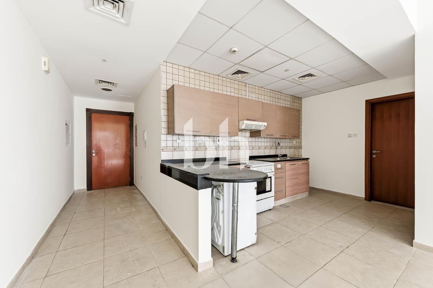 1 Bedroom Apartment in Palace Tower 2 - photo 2