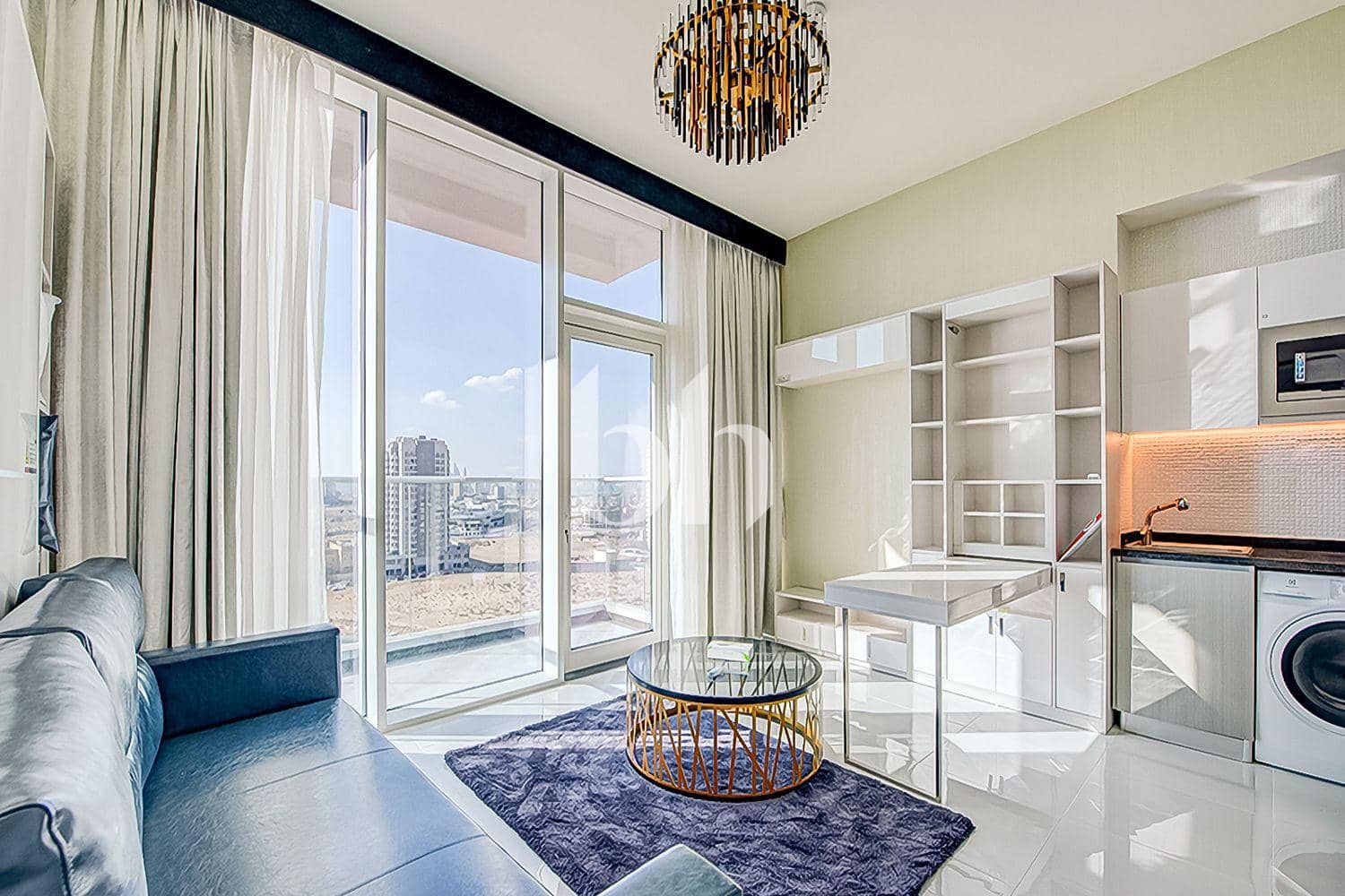 Studio Apartment in Miraclz Tower by Danube - photo 1