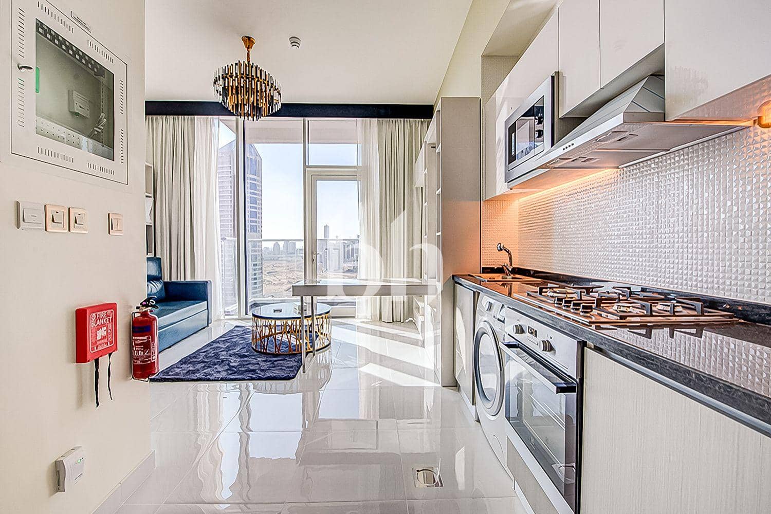 Studio Apartment in Miraclz Tower by Danube - photo 2