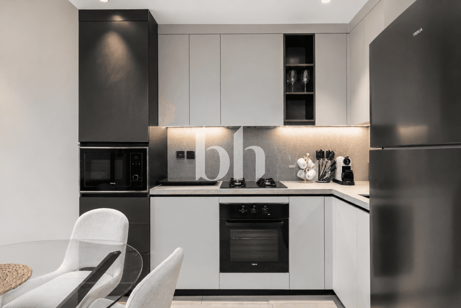1 Bedroom Apartment in Marquis Signature - photo 2