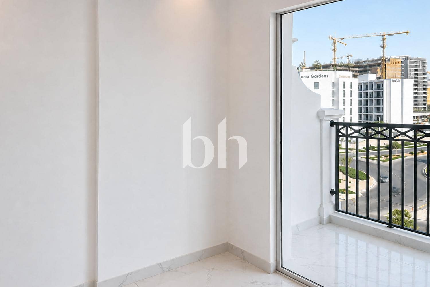 3 Bedroom Apartment in Vincitore Benessere - photo 2