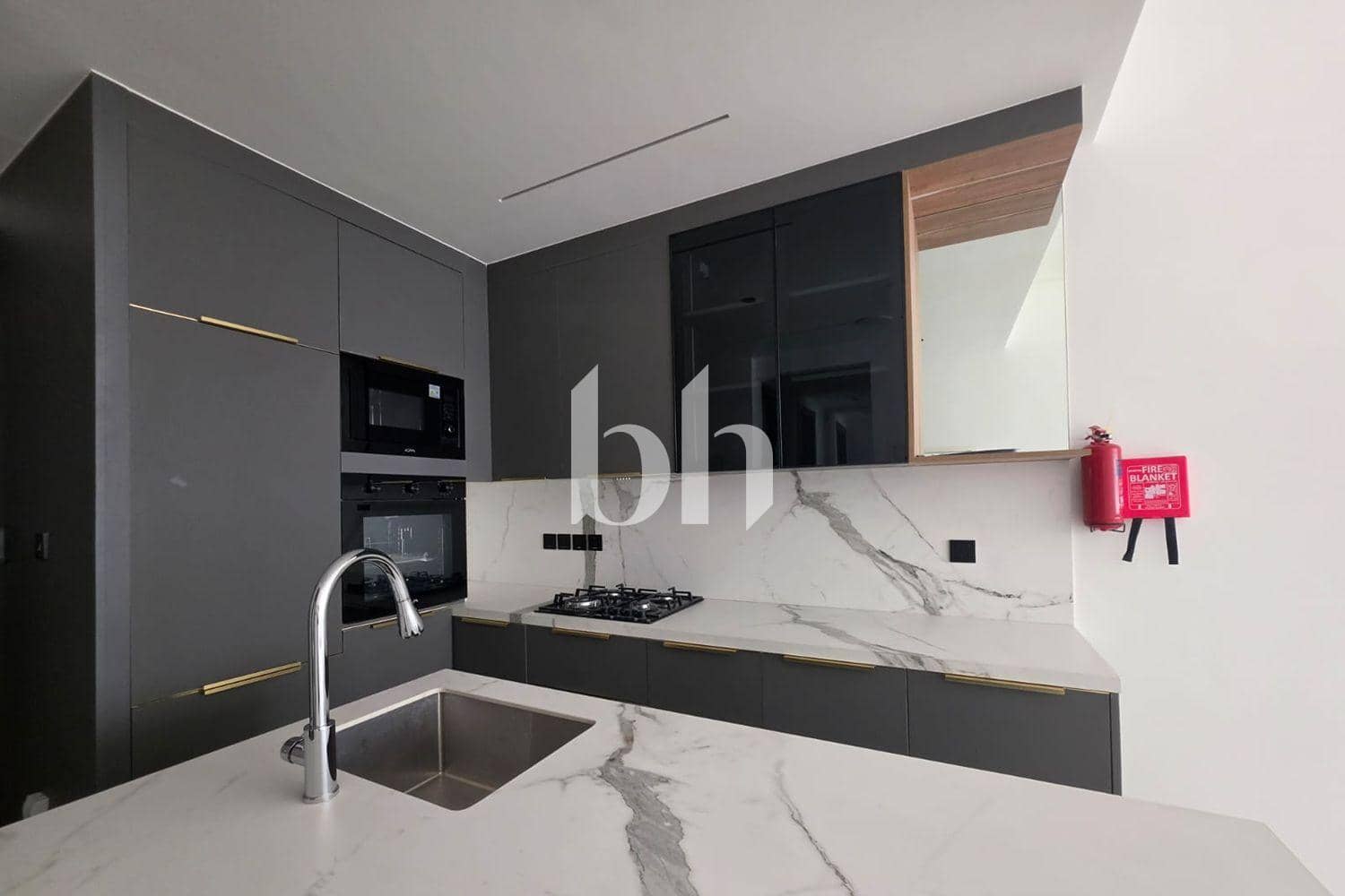 3 Bedroom Apartment in 48 Parkside