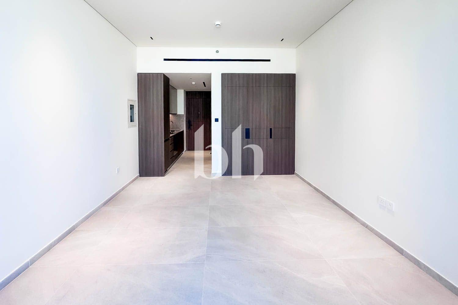 Studio Apartment in Beverly Boulevard