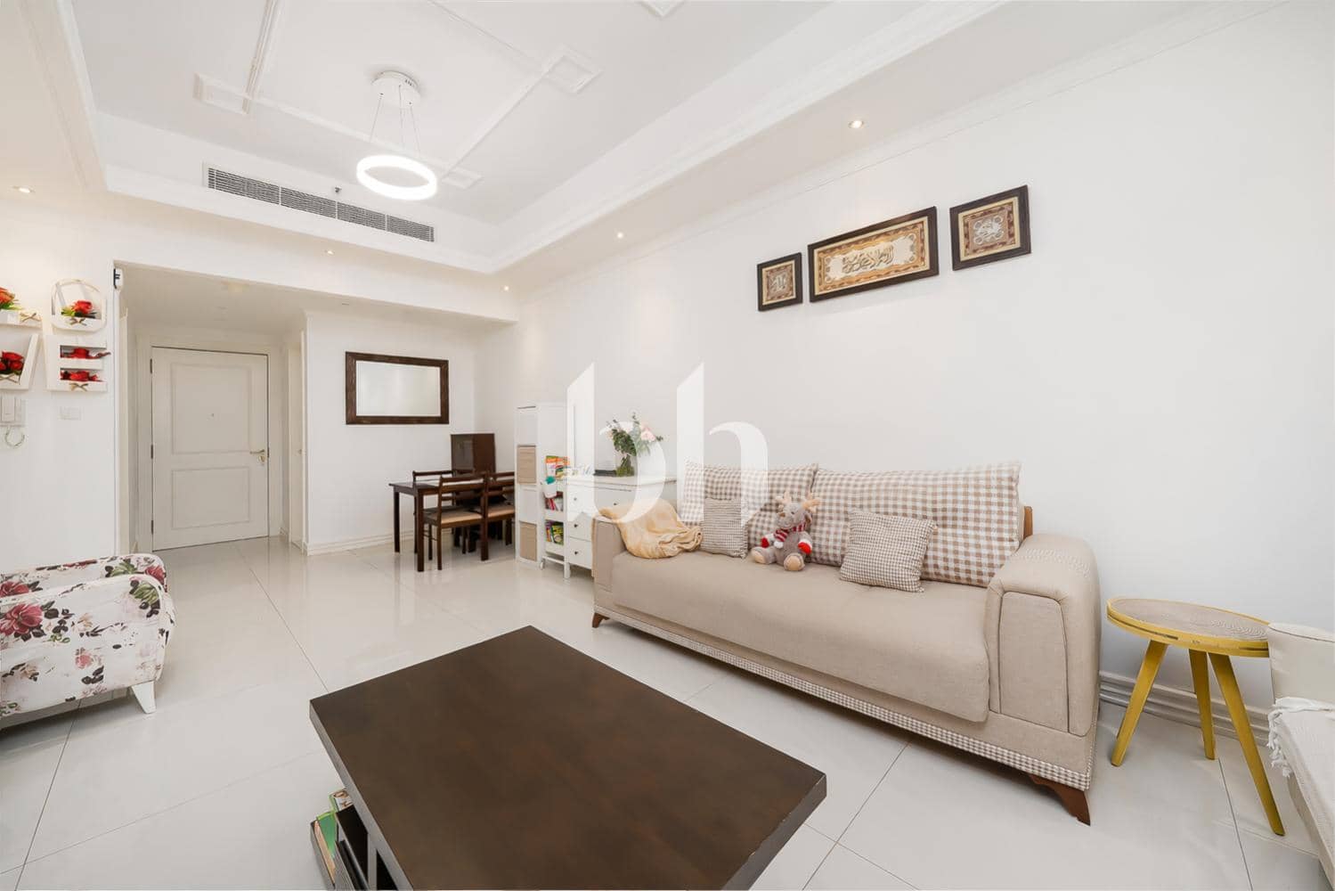 1 Bedroom Apartment in Vincitore Palacio - photo 1