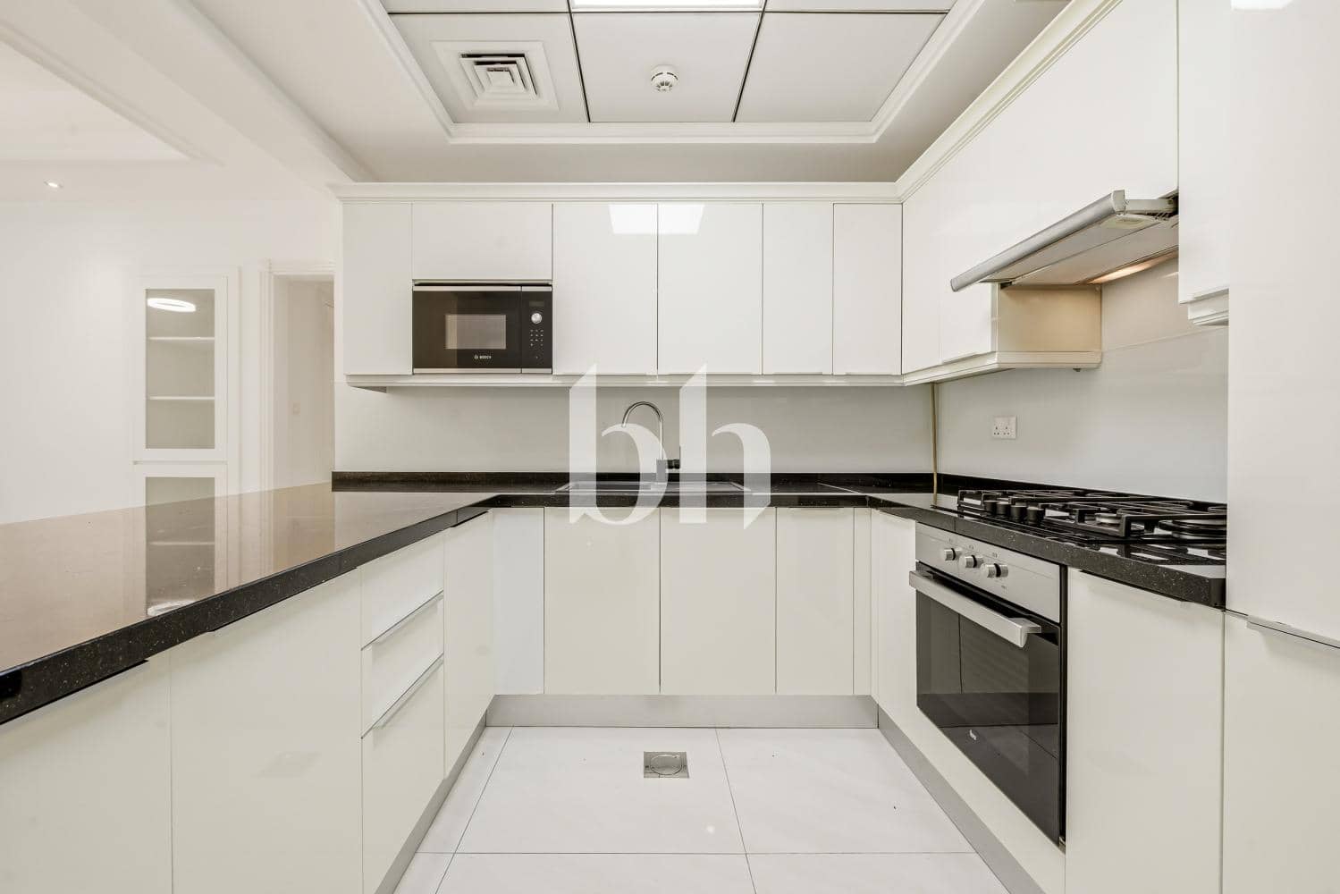 2 Bedroom Apartment in Vincitore Palacio